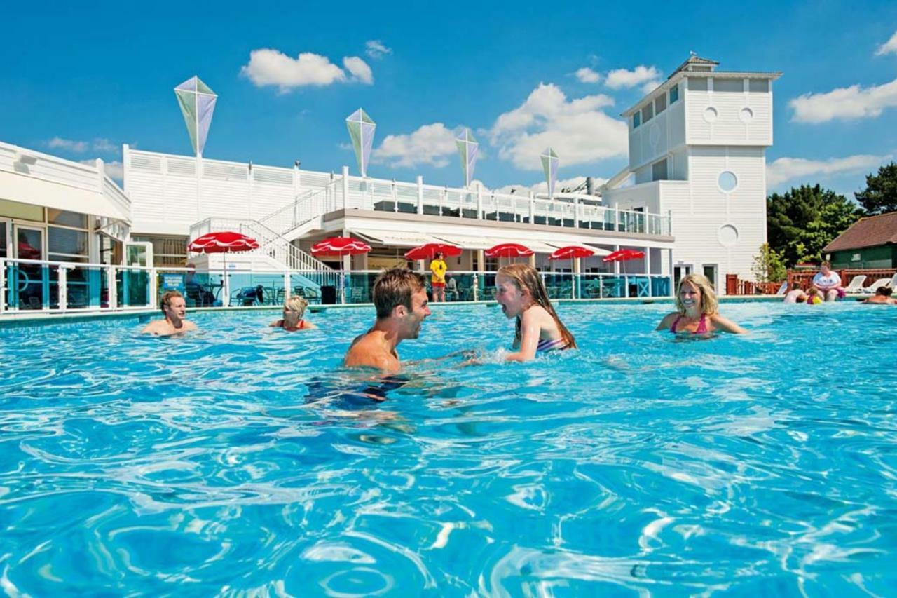 Pine Ridge 59 Rockley Park Poole With Sea View Sleeps Six Hotel Bilik gambar